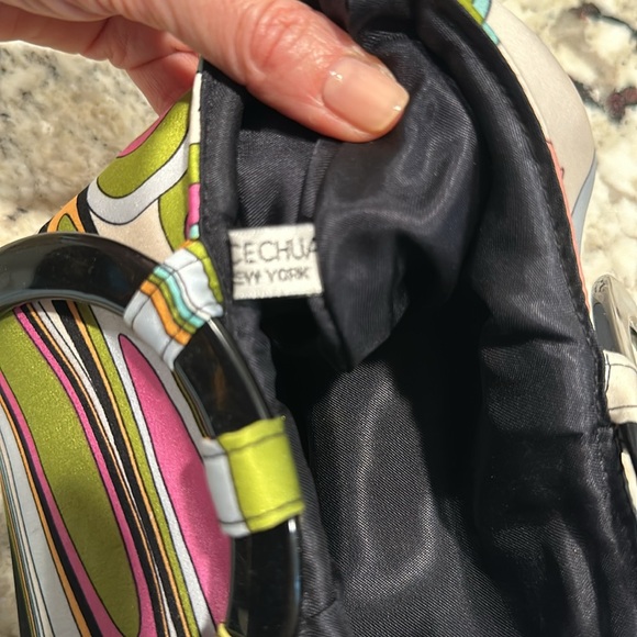 Chic silk designer bag 💕 - Picture 9 of 11